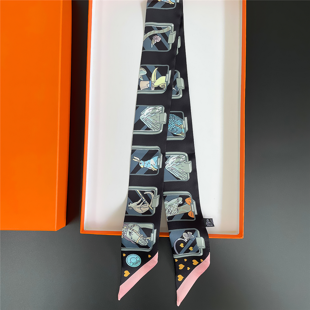 Brand Design Twill 100% Silk S - Luxury Bags Designer recensione e prezzo
