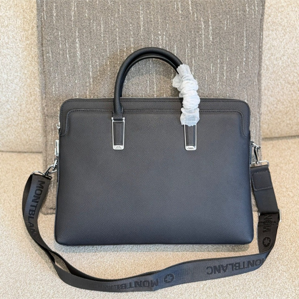 Luxury Men's Top Handle Bags L - Luxury Bags That Fit Laptop recensione e prezzo