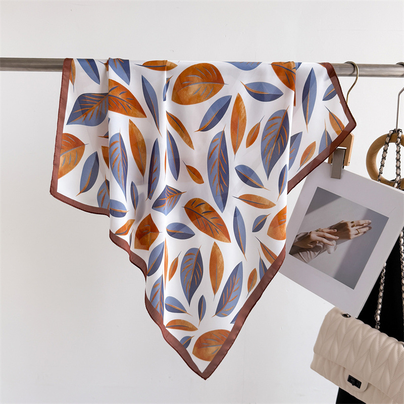 Luxury Brand Print 70cm Square - Luxury Bags For Women Brands recensione e prezzo
